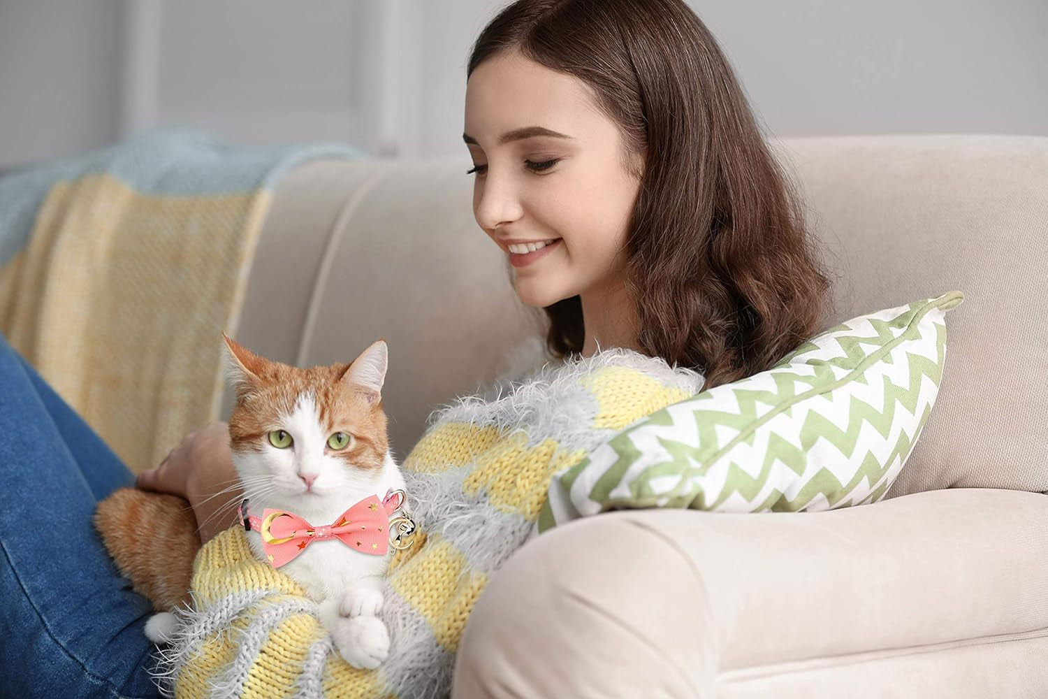 2 PCS Breakaway Cat Collar with Bow Tie and Bell Golden Moon Glowing Star in the Dark for Kitten(Black&Pink)
